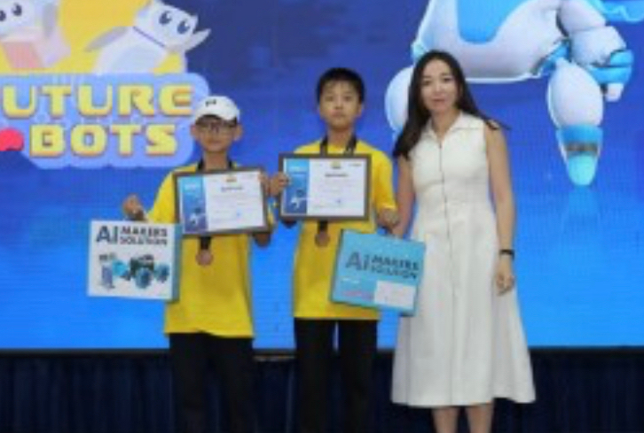 Ernur.kz - Шымкентте Қазақстанның үздік жас робототехниктері анықталды